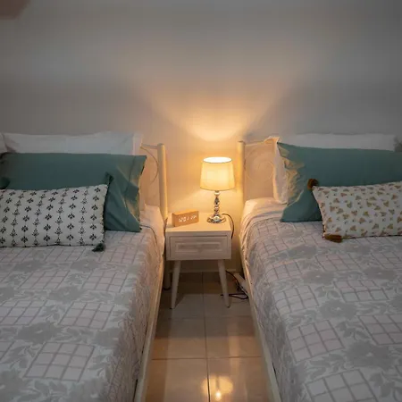 Cloe Corfu Airport Apartment *