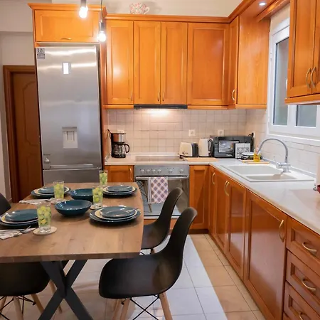 Cloe Corfu Airport Apartment *